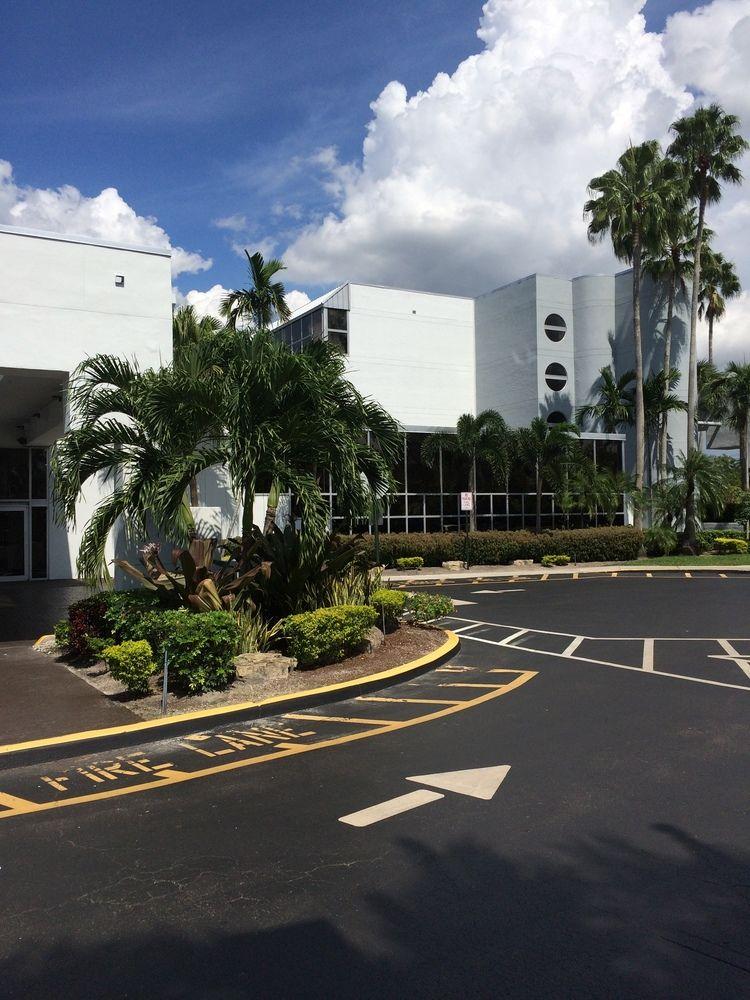 Sawgrass Grand Hotel And Suites Sports Complex 선라이즈 외부 사진