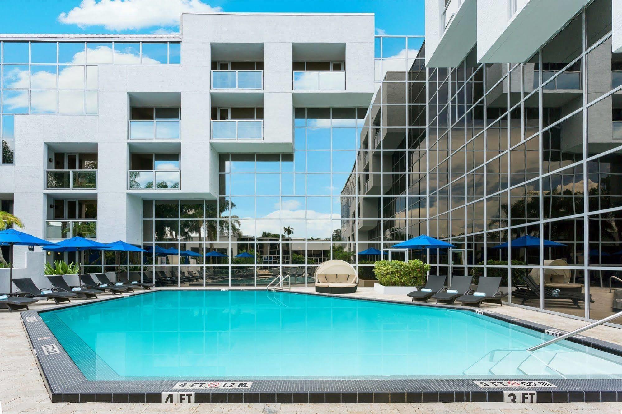 Sawgrass Grand Hotel And Suites Sports Complex 선라이즈 외부 사진